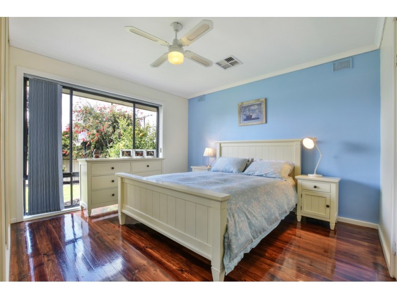 1 Richardson Crescent, Morphett Vale SA 5162