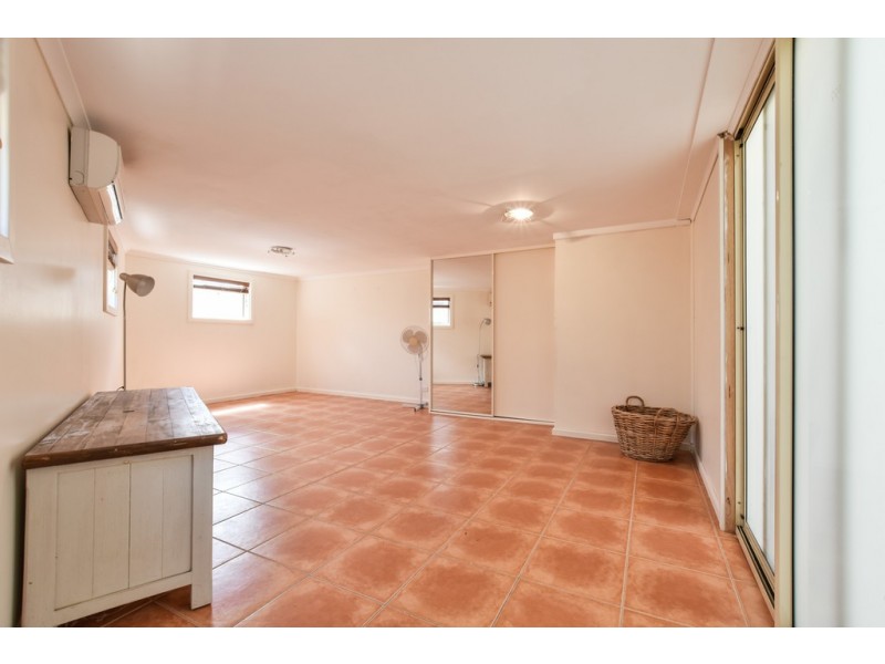 1 Richardson Crescent, Morphett Vale SA 5162