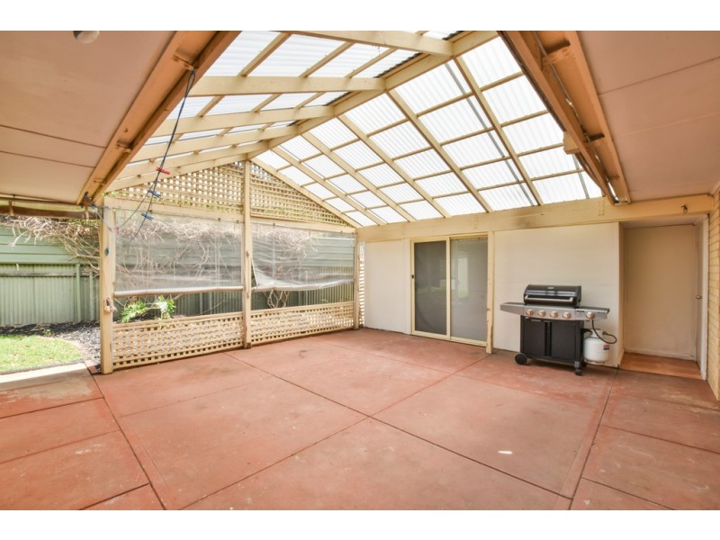 1 Richardson Crescent, Morphett Vale SA 5162