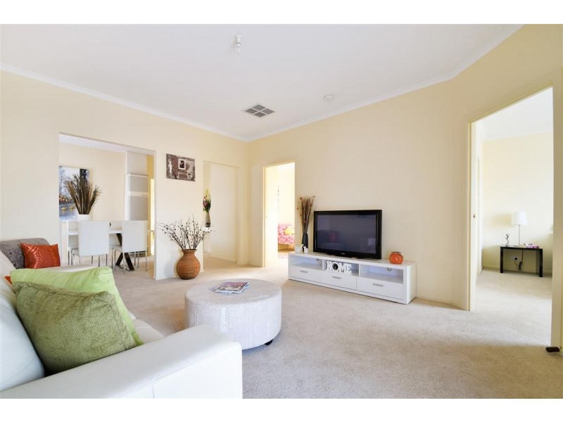 9 Hereford Lane, Woodcroft SA 5162