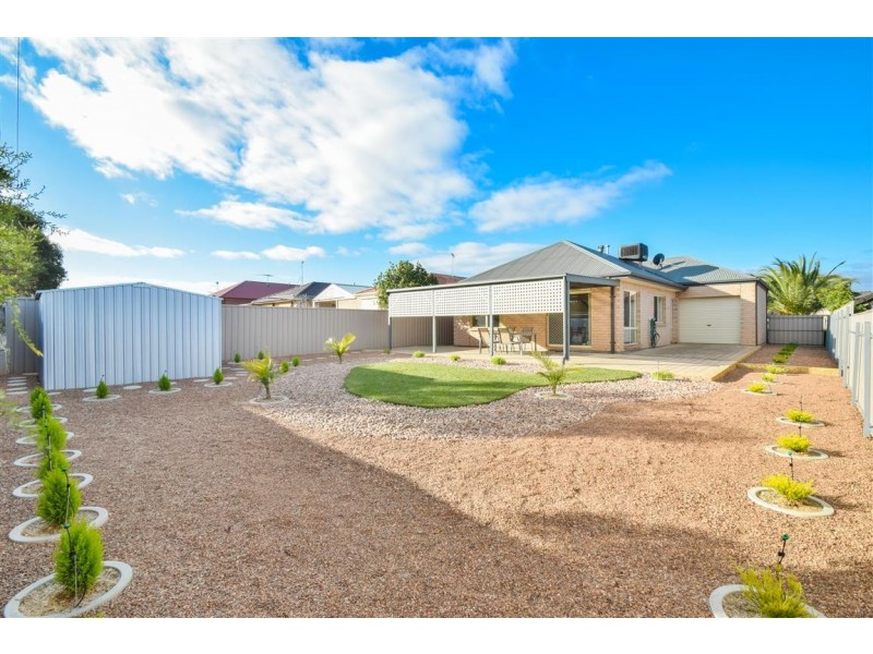 9 Hereford Lane, Woodcroft SA 5162