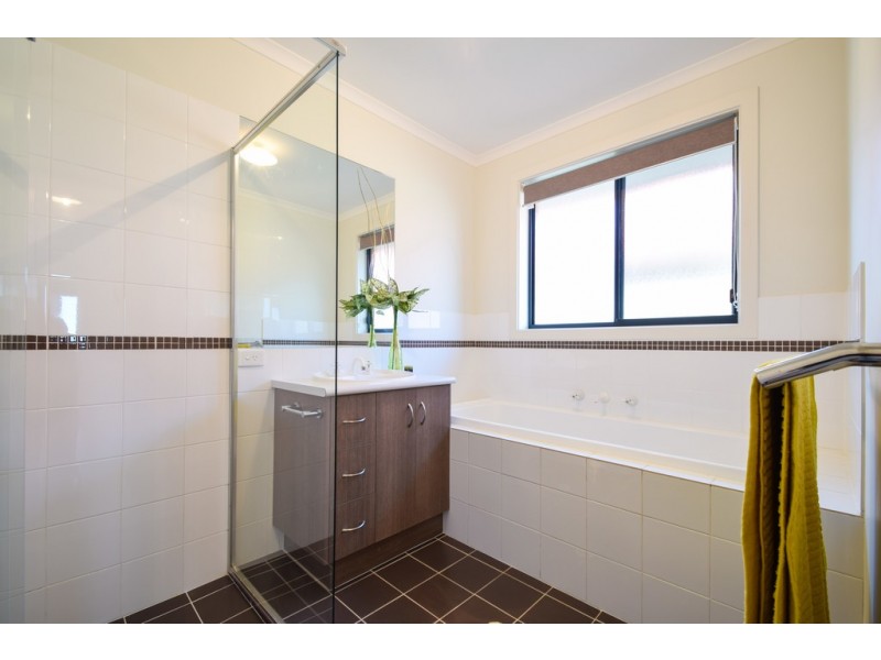 47 Greenhills Road, Victor Harbor SA 5211