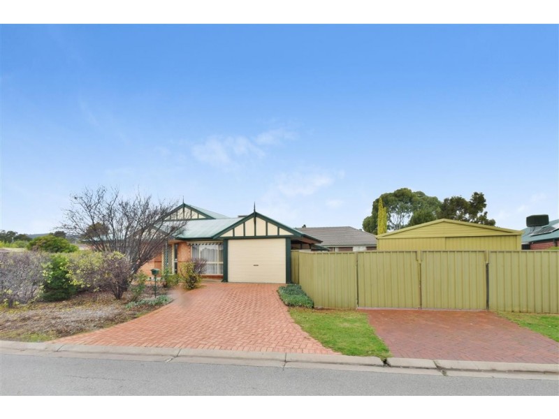 42 Champagne Crescent, Woodcroft SA 5162