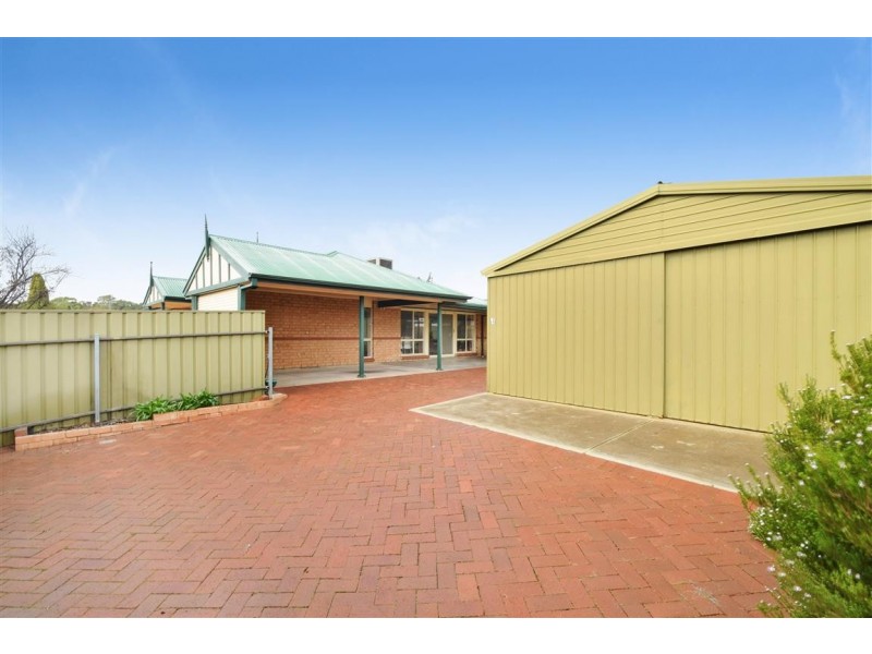 42 Champagne Crescent, Woodcroft SA 5162