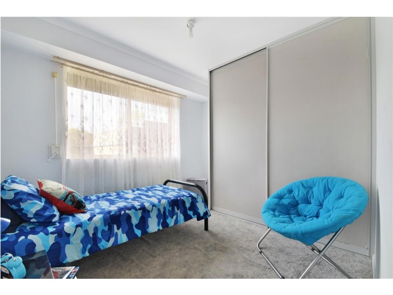 42 Champagne Crescent, Woodcroft SA 5162