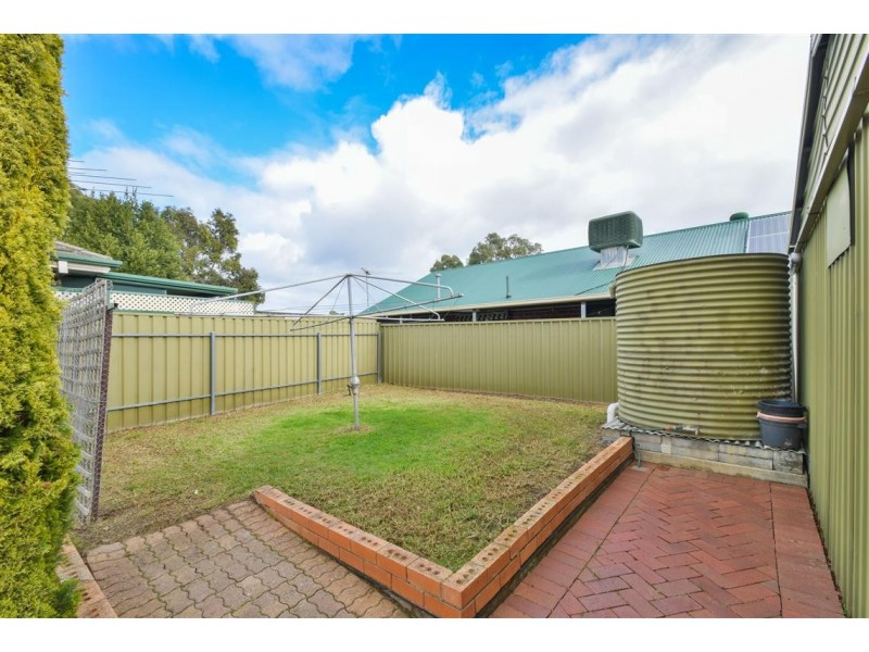 42 Champagne Crescent, Woodcroft SA 5162