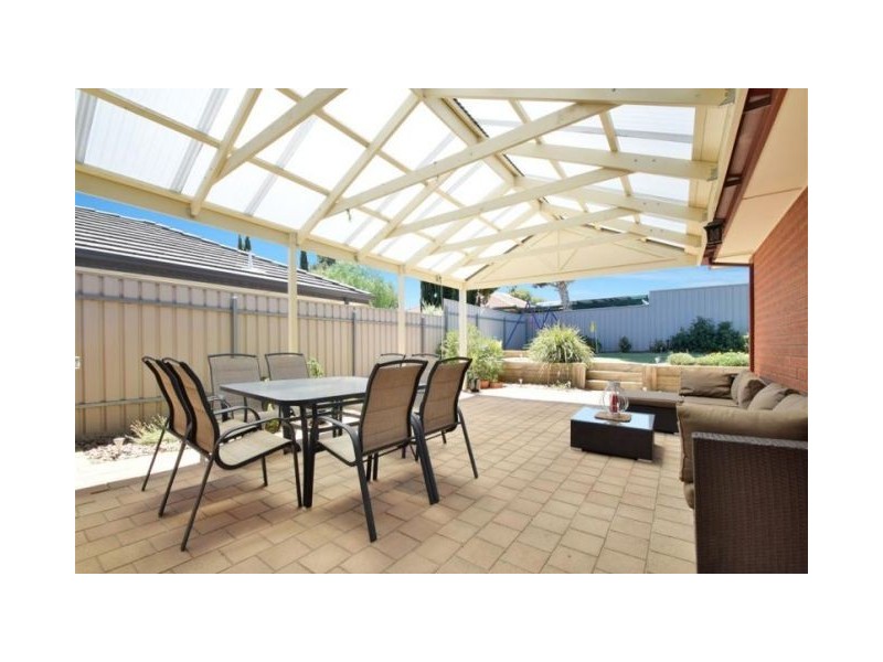 10 Alana Walk, Woodcroft SA 5162