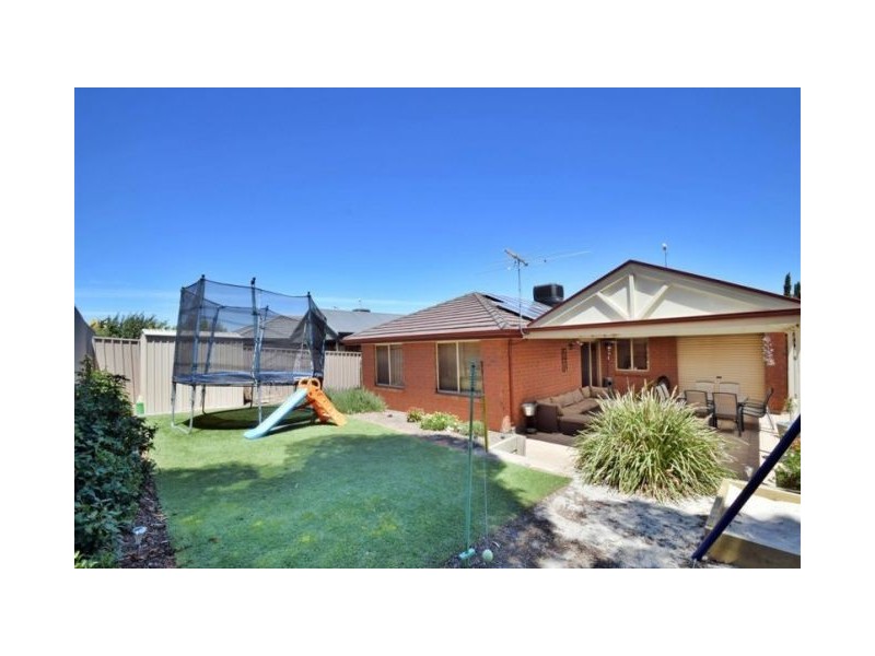 10 Alana Walk, Woodcroft SA 5162