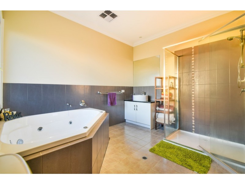 56 Sylvan Circuit, Noarlunga Downs SA 5168