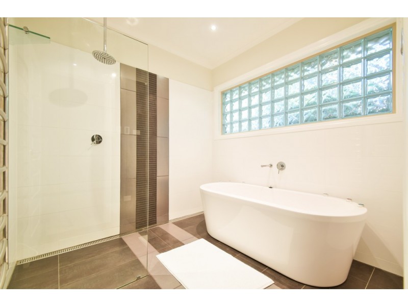 54 Clarendon Road, Chandlers Hill SA 5159