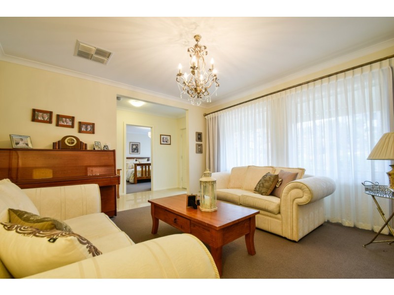 17 Charlson Rise, Happy Valley SA 5159