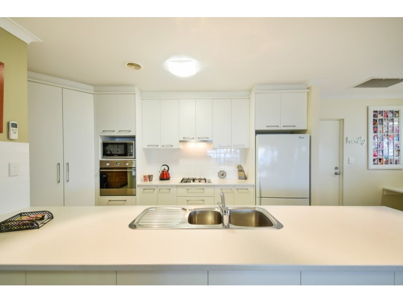 17 Charlson Rise, Happy Valley SA 5159