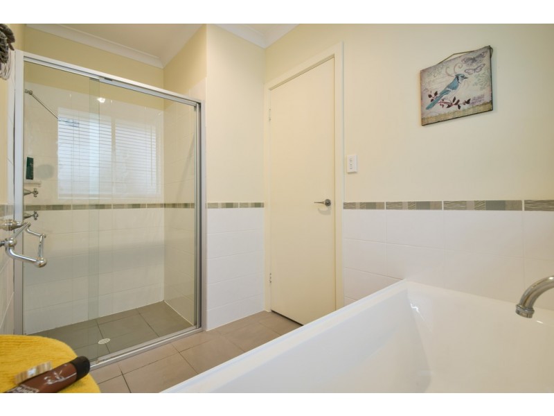 17 Charlson Rise, Happy Valley SA 5159