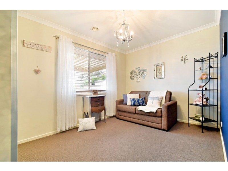 17 Charlson Rise, Happy Valley SA 5159