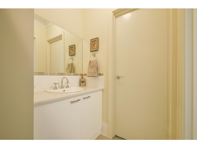 17 Charlson Rise, Happy Valley SA 5159