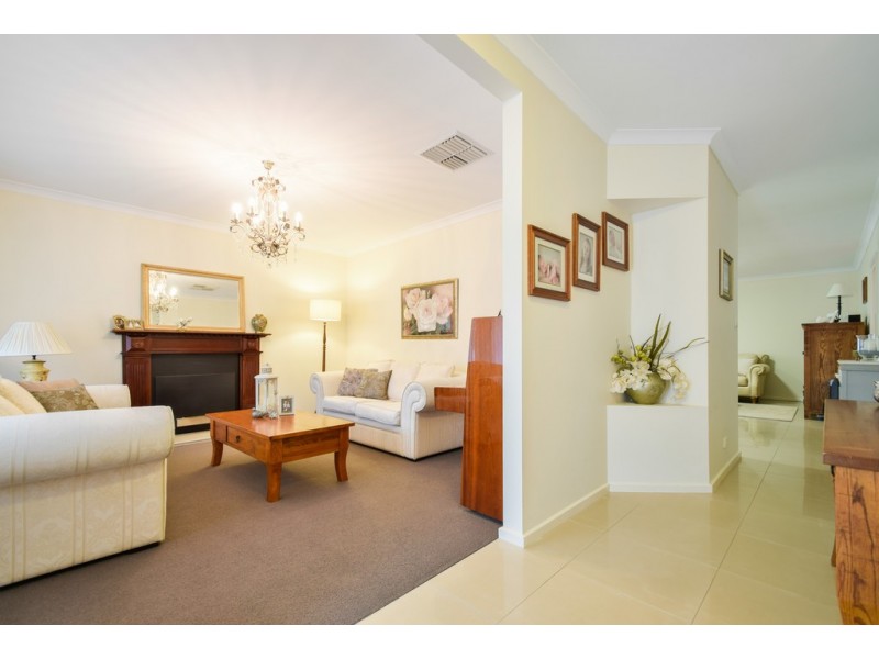 17 Charlson Rise, Happy Valley SA 5159