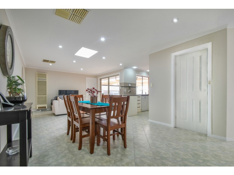 8 Heylen Court, Hackham SA 5163