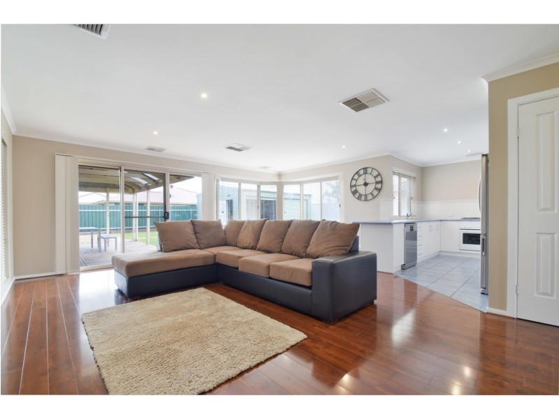 7 Spinnaker Court, Aldinga Beach SA 5173