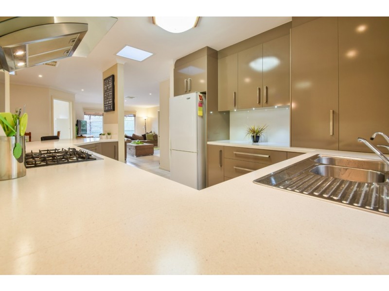 3 Heatherwood Drive, Aberfoyle Park SA 5159