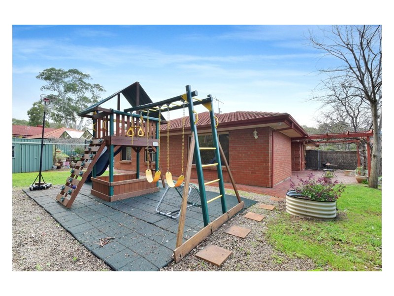 3 Heatherwood Drive, Aberfoyle Park SA 5159