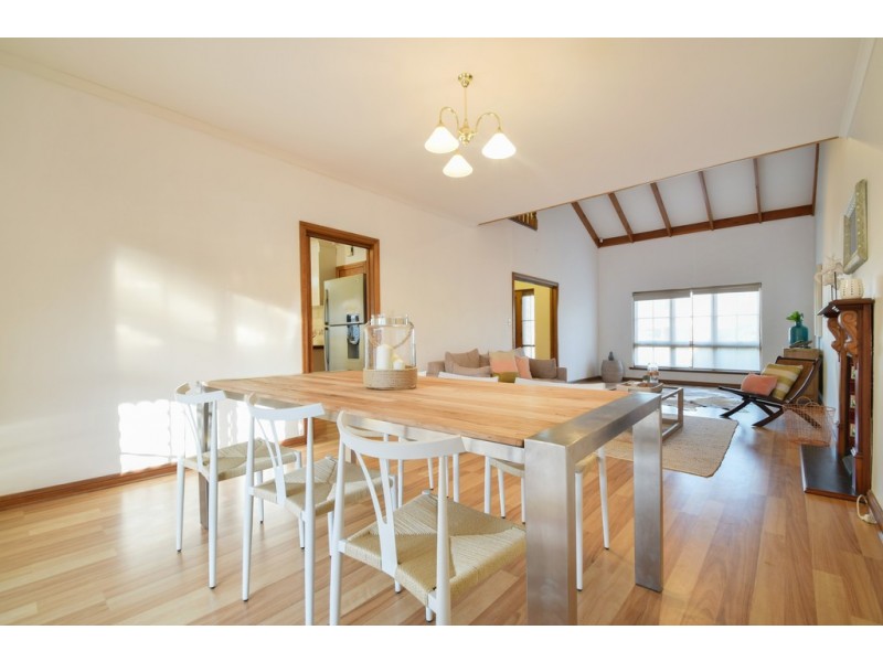 2 Bahamas Grove, West Lakes SA 5021