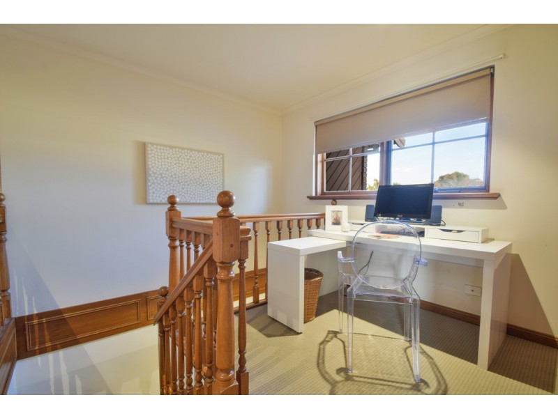 2 Bahamas Grove, West Lakes SA 5021