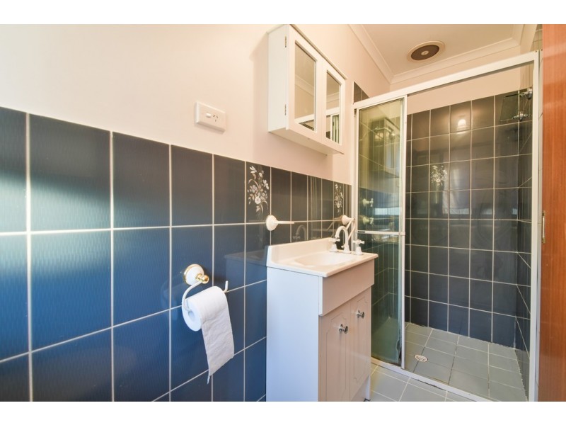 2 Bahamas Grove, West Lakes SA 5021