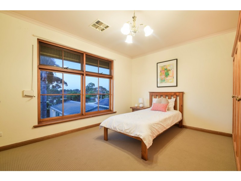 2 Bahamas Grove, West Lakes SA 5021