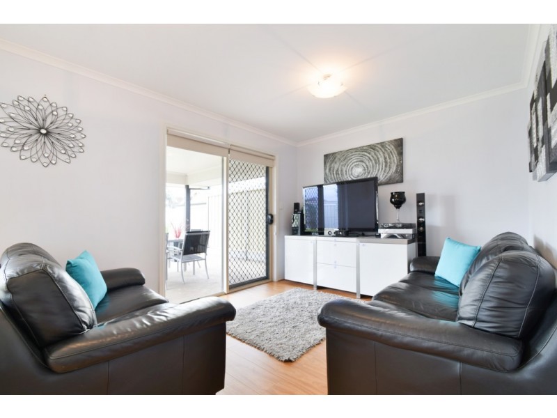 5 Karen Court, Morphett Vale SA 5162