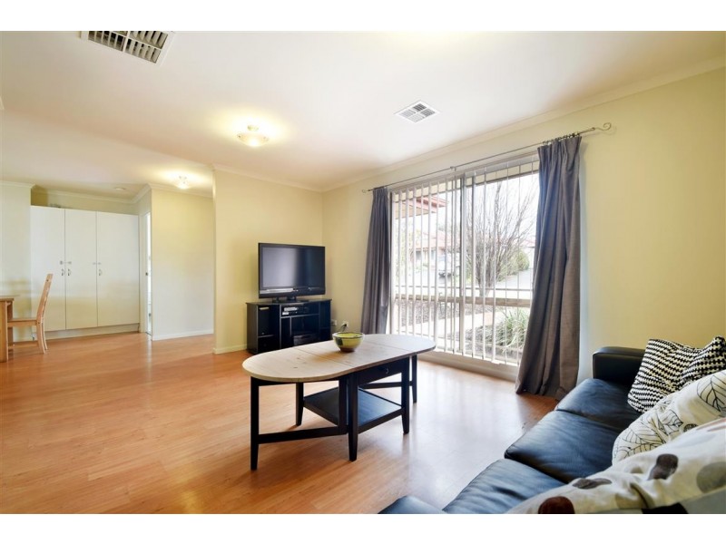 22 Simone Crescent, Morphett Vale SA 5162