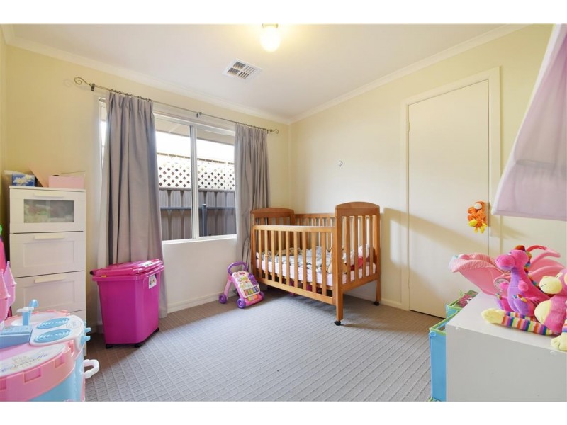 22 Simone Crescent, Morphett Vale SA 5162