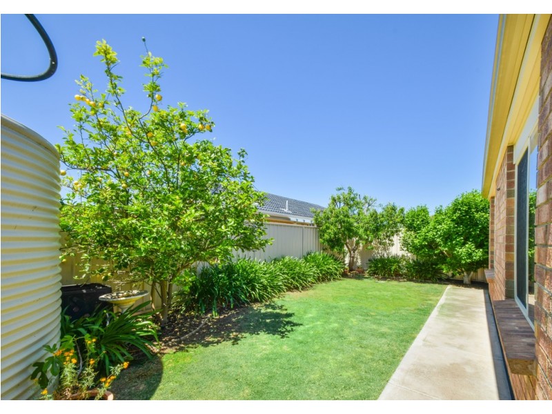 18 Barramundi Way, Aldinga Beach SA 5173