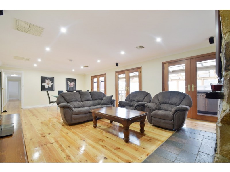 164 Black Road, Flagstaff Hill SA 5159