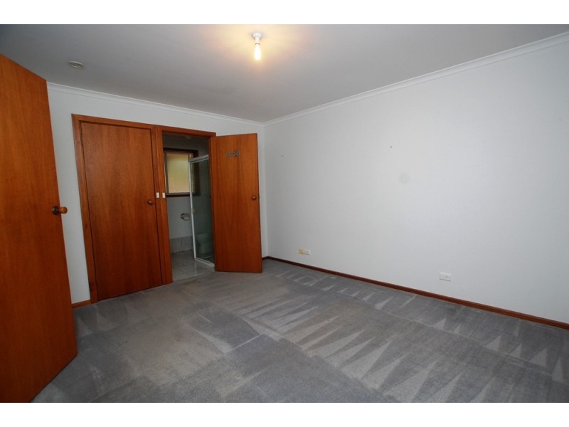 40 McHarg Road, Happy Valley SA 5159