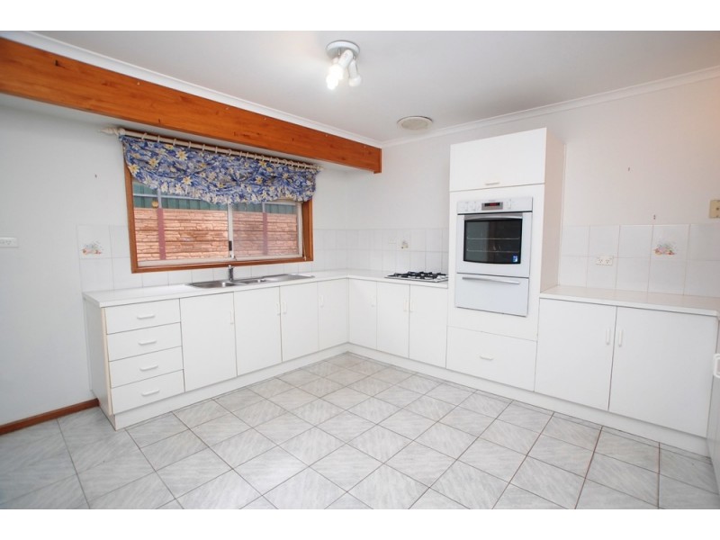 40 McHarg Road, Happy Valley SA 5159