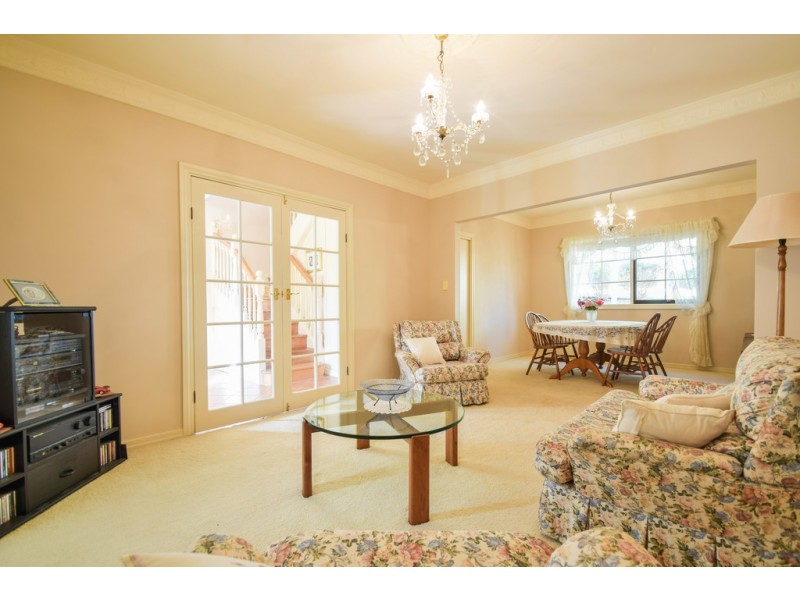 35 Horseshoe Drive, Aberfoyle Park SA 5159