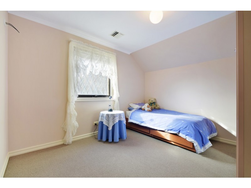 35 Horseshoe Drive, Aberfoyle Park SA 5159