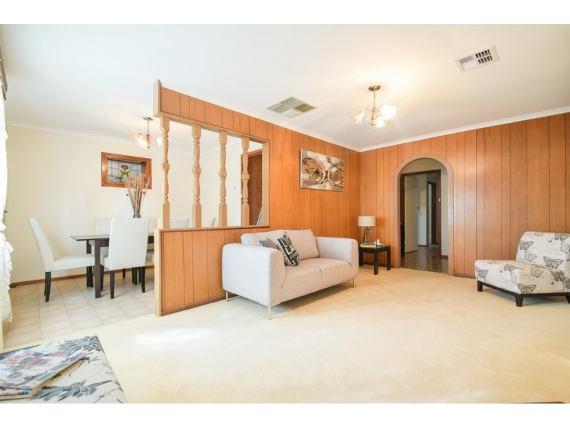 6 Diana Crescent, Morphett Vale SA 5162