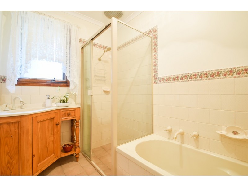 6 Diana Crescent, Morphett Vale SA 5162