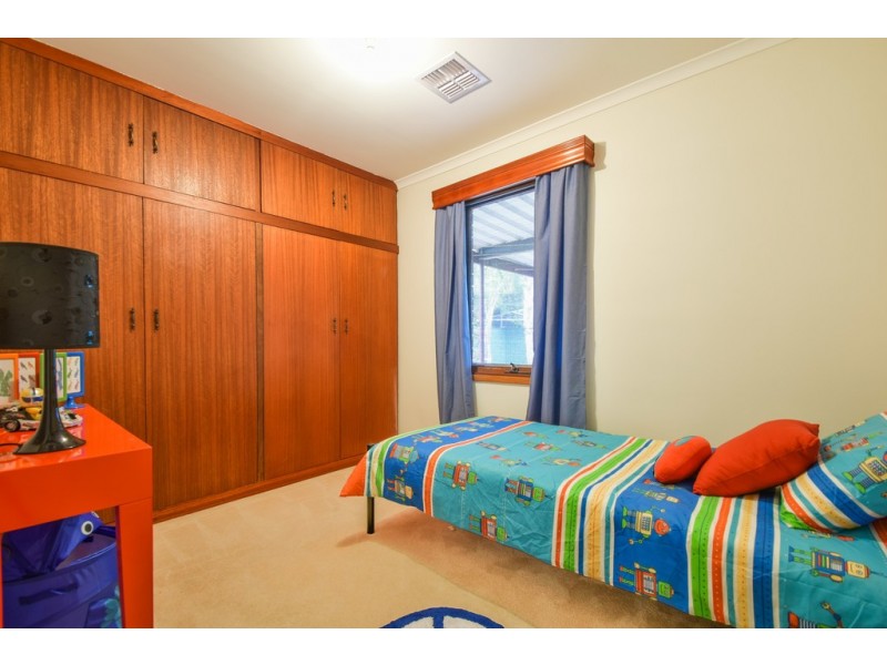 6 Diana Crescent, Morphett Vale SA 5162