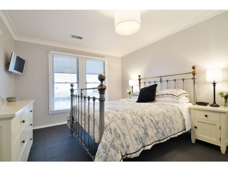 12 Kanowna Street, Hallett Cove SA 5158