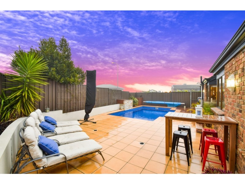 12 Kanowna Street, Hallett Cove SA 5158