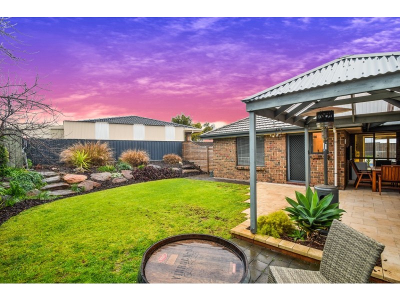 12 Kanowna Street, Hallett Cove SA 5158