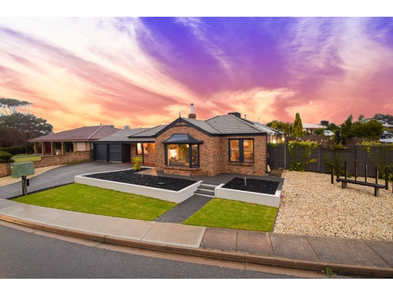 12 Kanowna Street, Hallett Cove SA 5158