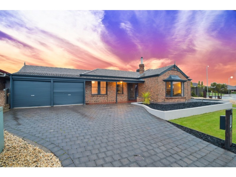 12 Kanowna Street, Hallett Cove SA 5158