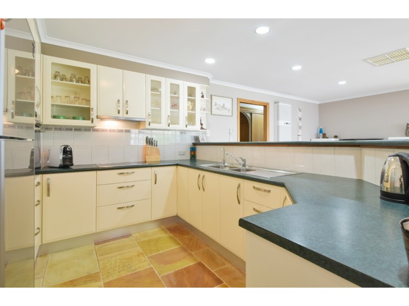 6 Byron Court, Huntfield Heights SA 5163