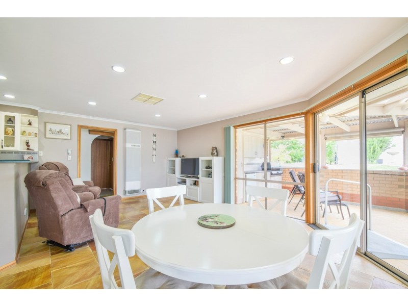 6 Byron Court, Huntfield Heights SA 5163