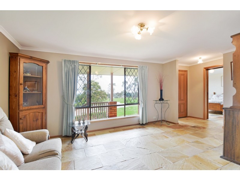 6 Byron Court, Huntfield Heights SA 5163