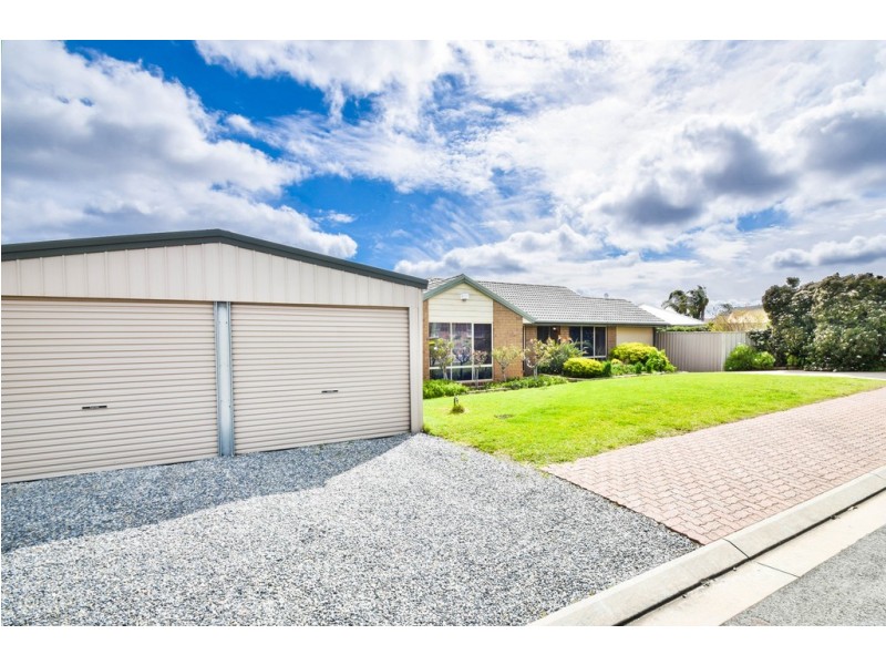 6 Veart Court, Woodcroft SA 5162