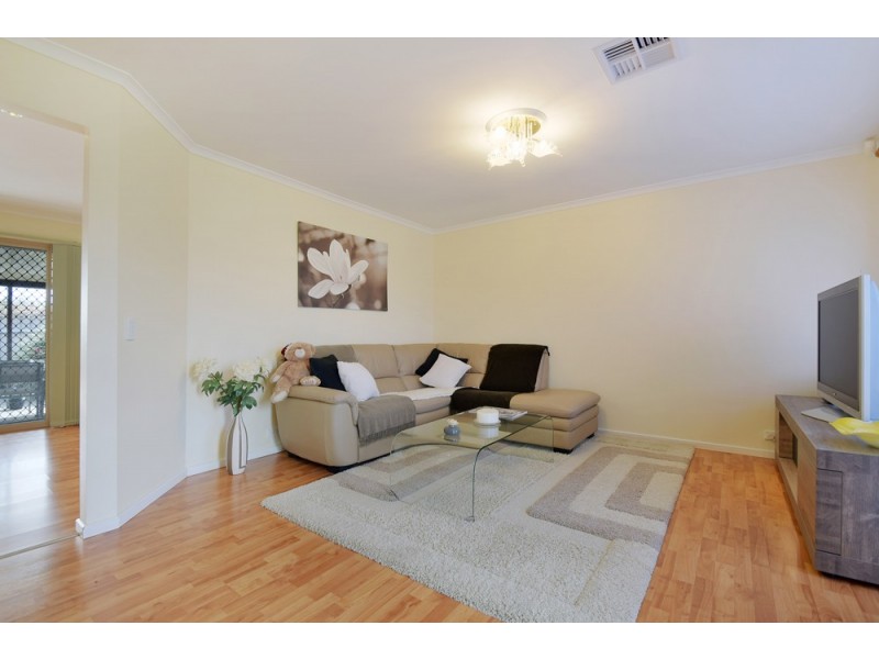 6 Veart Court, Woodcroft SA 5162